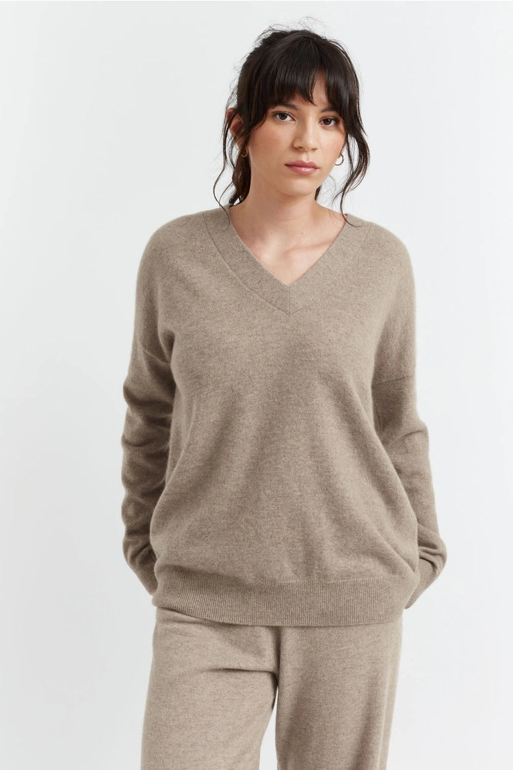 100% Oatmeal V Neck Cashmere Sweater